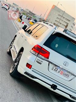 تويوتا لاندكروزر